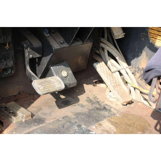 1997 Caterpillar TH63-44177318