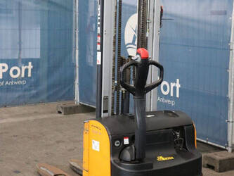 2011-still-egv-14-1392802-44177496