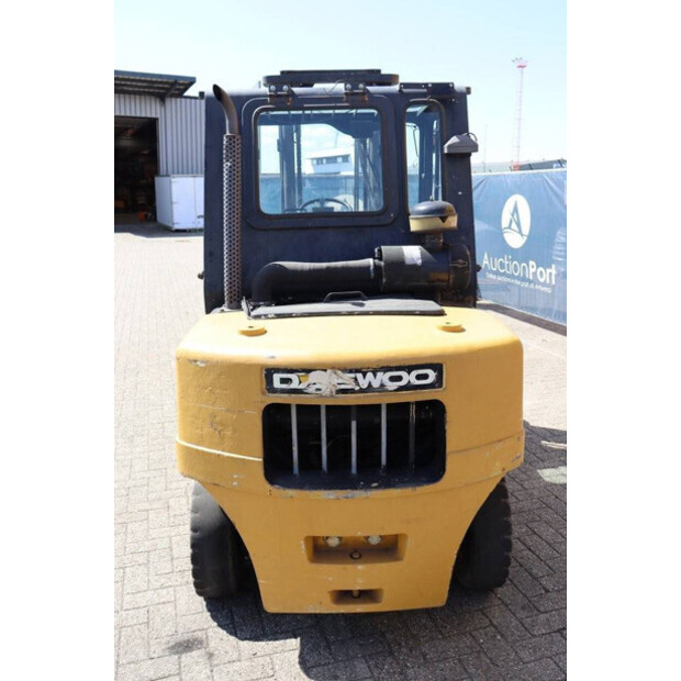 2002 Daewoo D40S-2-44177523