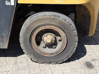 2002-daewoo-d40s-2-1392803-44177535