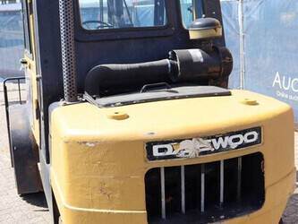 2002-daewoo-d40s-2-1392803-44177537