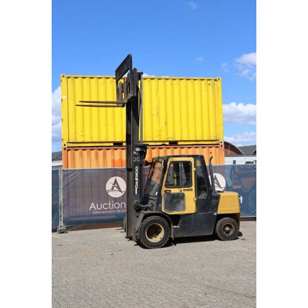 2002 Daewoo D40S-2-44177553