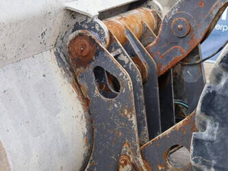 2013-volvo-l180g-1392804-44177568