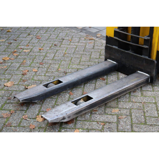 2002 Pramac GX12-29-44177627