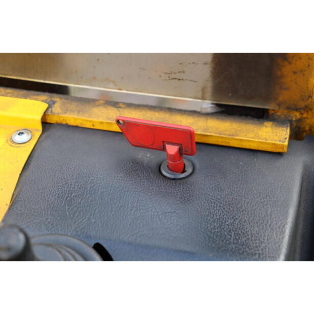 2002 Pramac GX12-29-44177633