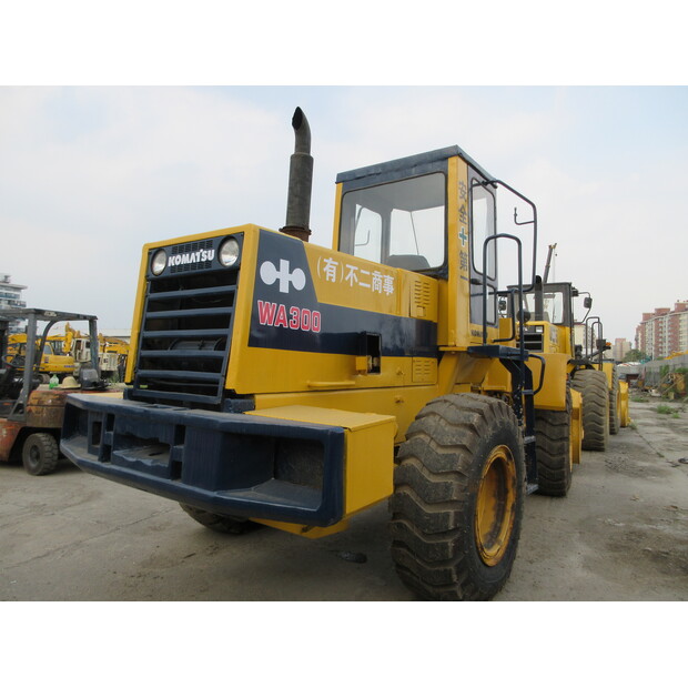 2023 Komatsu WA300-44177740