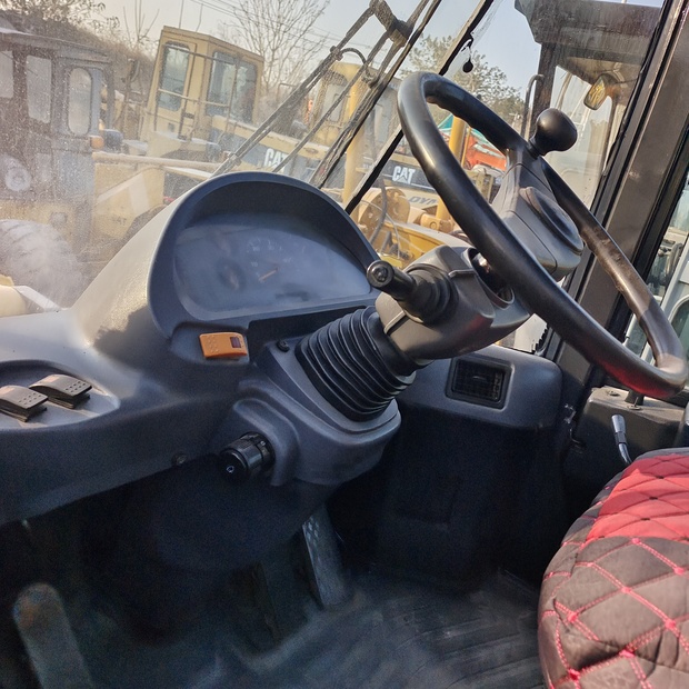 2023 Komatsu WA320-5-44177752