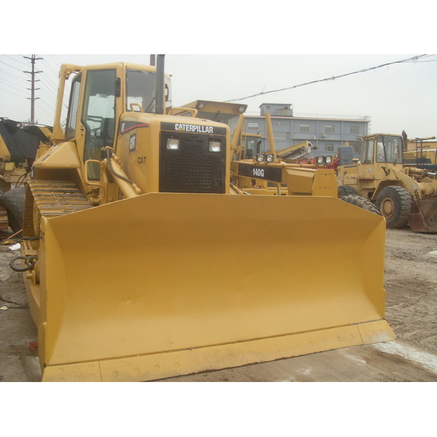 2023 كاتربيلر D6N-44177806