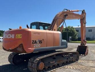 صورة ل معدات البناء 2012 هيتاشى ZX200-3