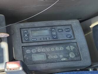 2012-hitachi-zx200-3-1392827-44177876