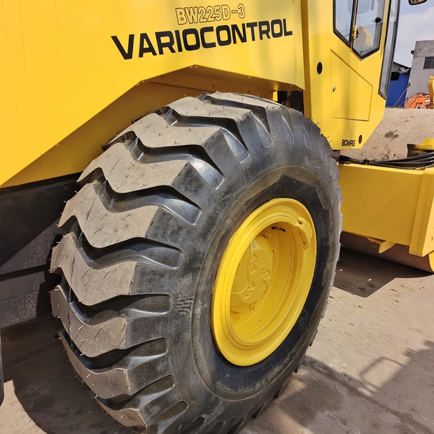 2023 BOMAG BW225D-3-44177939