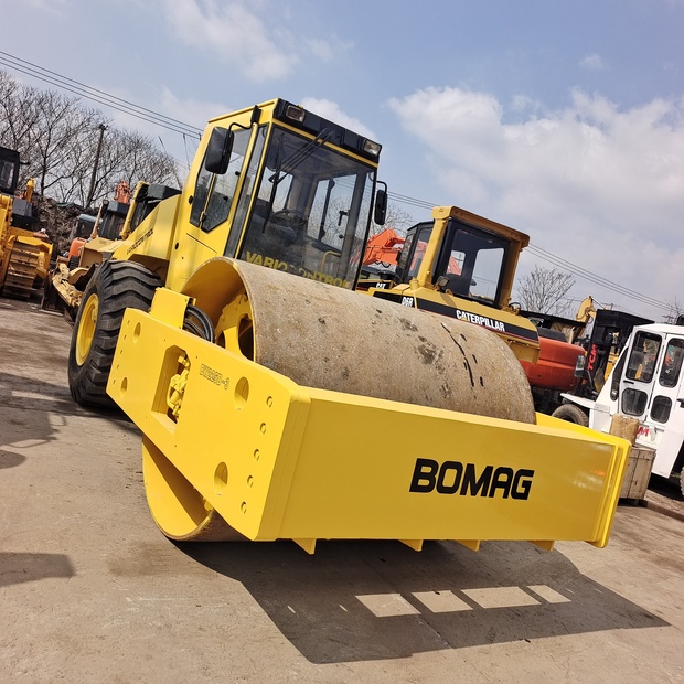 2023 BOMAG BW225D-3-44177940
