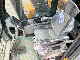 2025-hyundai-r245lr-1392839-44178095