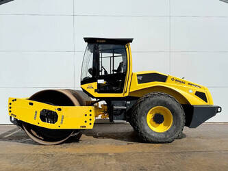 Image de COMPACTEURS 2017 BOMAG BW 211 DH-5