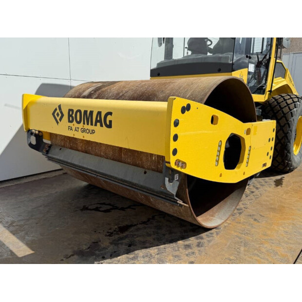 2017 BOMAG BW 211 DH-5-44178126