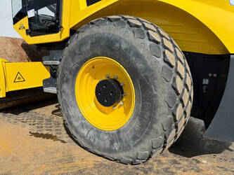 2017-bomag-bw-211-dh-5-44178131