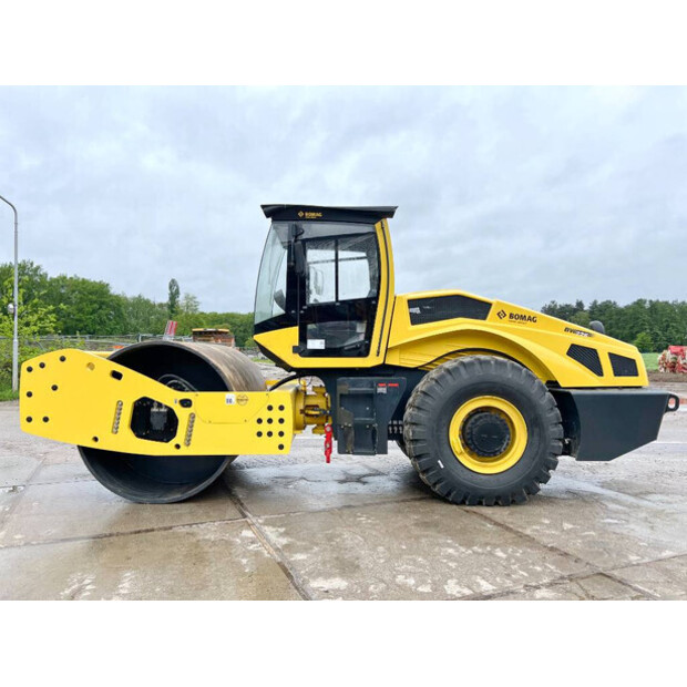 2025 BOMAG BW226D-5CL-44178172
