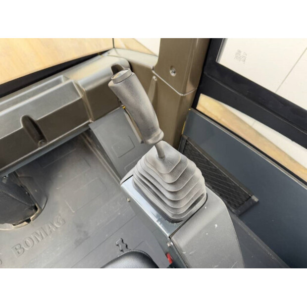 2025 BOMAG BW226D-5CL-44178206