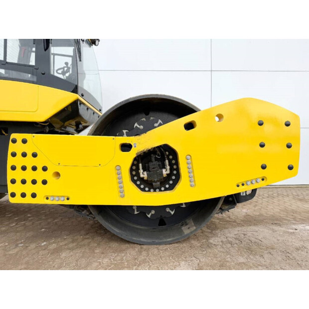 2025 BOMAG BW226D-5CL-44178211