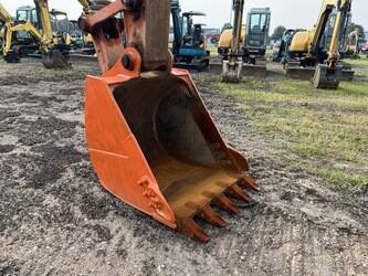 2012-hitachi-zx200-3-1392862-44178758