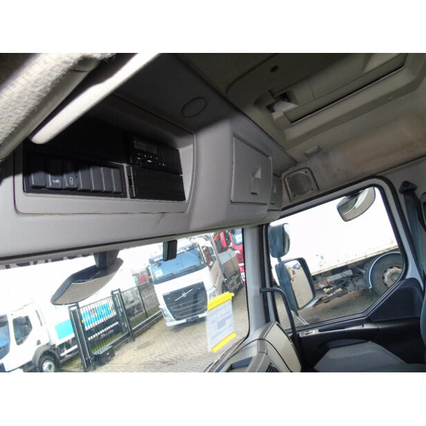 2011 فولفو FL 12.240-44179017