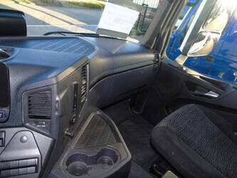 2022-mercedes-benz-arocs-3348-44179134