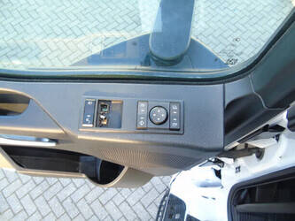 2022-mercedes-benz-arocs-3348-44179138