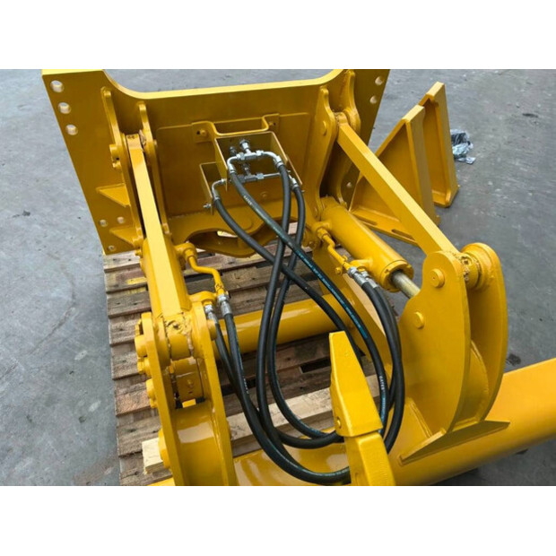 2025 كوماتسو D38E-44179205