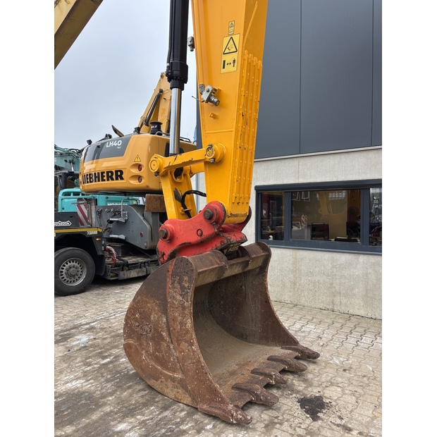 2020 جيه سي بي JS370LC-44185295