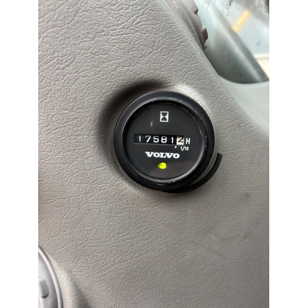 2010 Volvo EC210CL-44185380