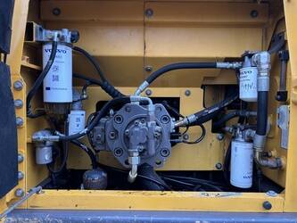 2010-volvo-ec210cl-1392920-44185383