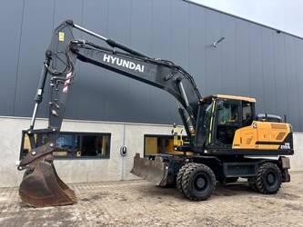 صورة ل حفارات بعجلات 2021 هيونداي HW210A للبيع في هولندا