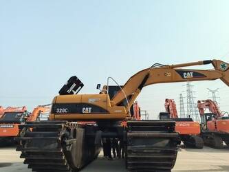 صورة ل حفارات امفيبوس 2022 كاتربيلر 320CL