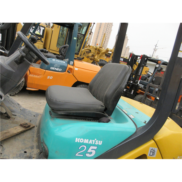 2022 كوماتسو FD25-44207703