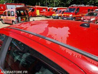 2009-peugeot-308-1393028-44208187