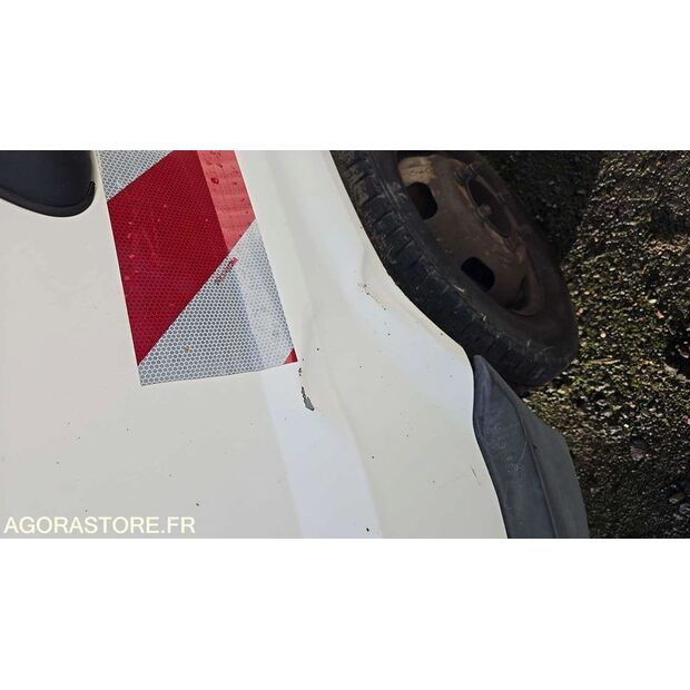 2004 Ford TRANSIT-44208379