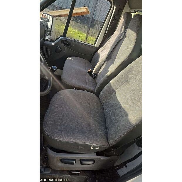 2004 Ford TRANSIT-44208386