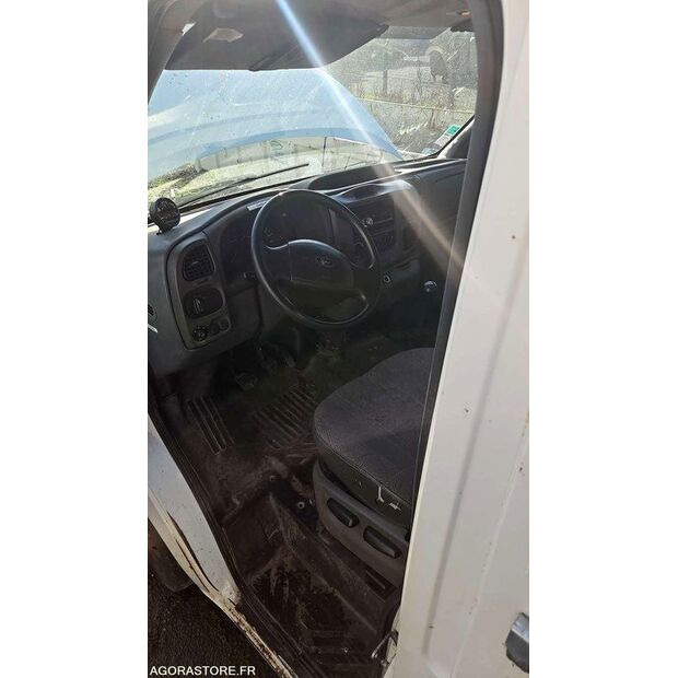 2004 Ford TRANSIT-44208387