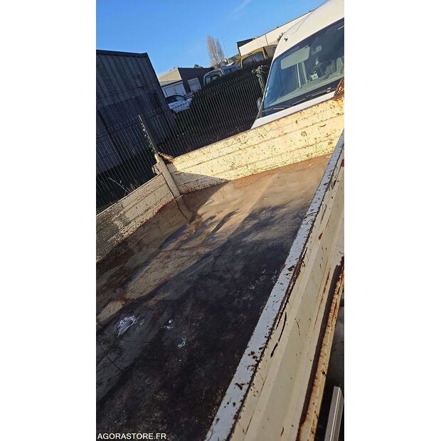 2004 Ford TRANSIT-44208392