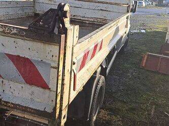 2004-ford-transit-1393037-44208397