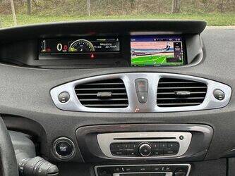 2015-renault-megane-1393047-44208466