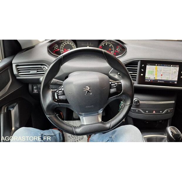 2020 Peugeot 308-44208474