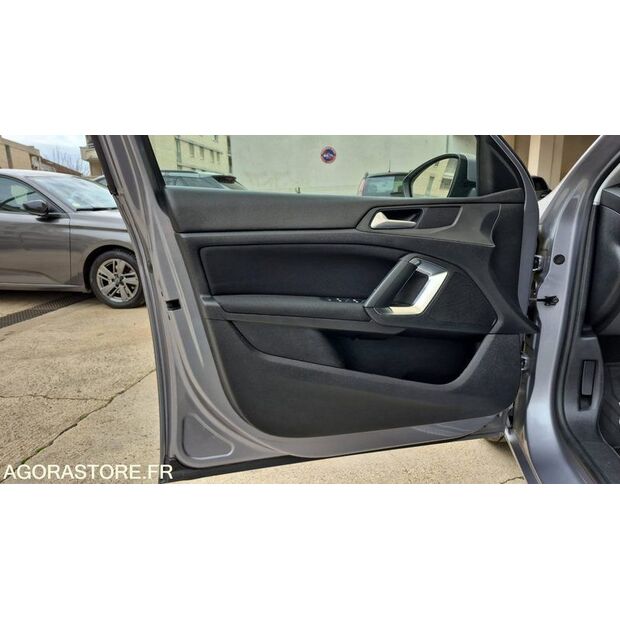 2020 Peugeot 308-44208476