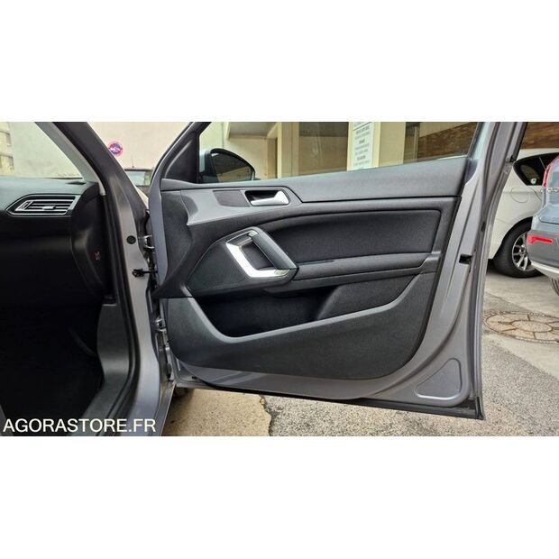 2020 Peugeot 308-44208480