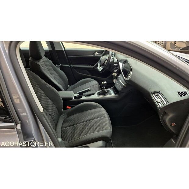 2020 Peugeot 308-44208481