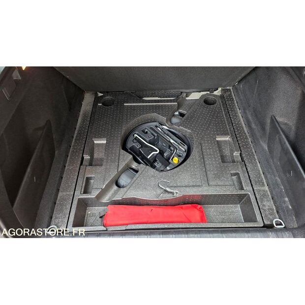 2020 Peugeot 308-44208482