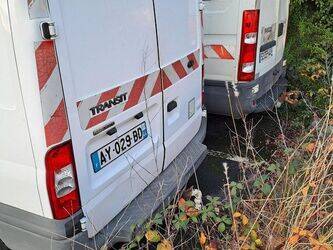 2010-ford-transit-1393049-44208486