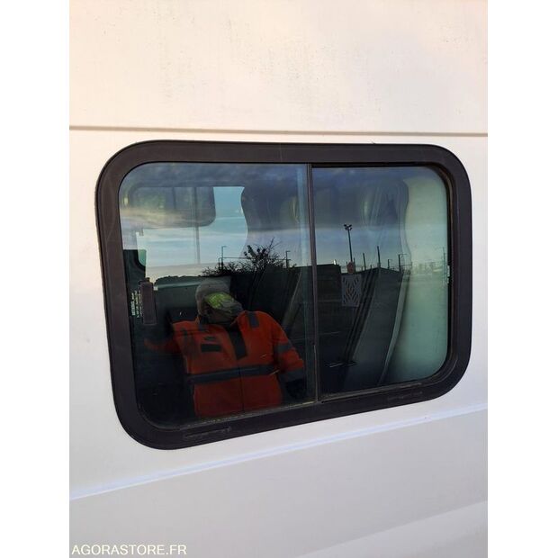 2010 Ford TRANSIT-44208492