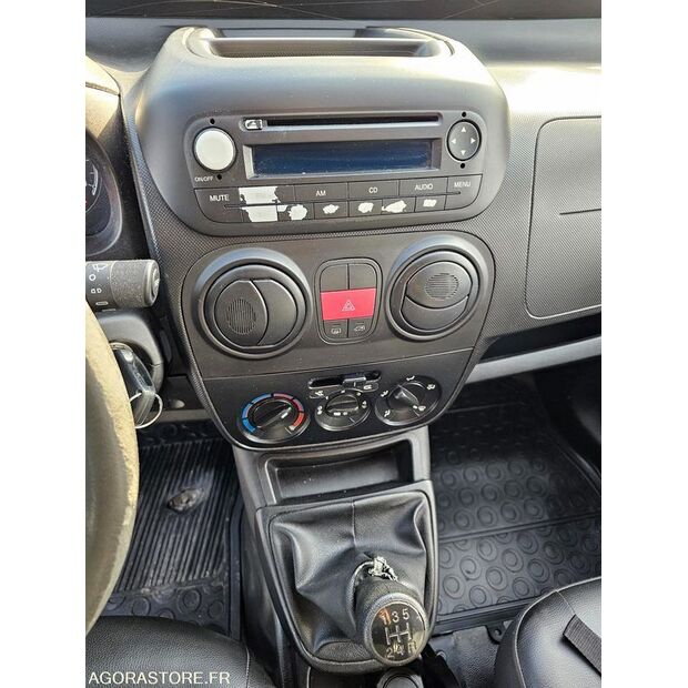 2015 بيجو Bipper-44208509