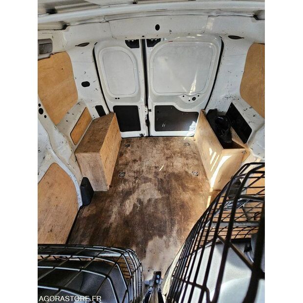 2015 بيجو Bipper-44208513